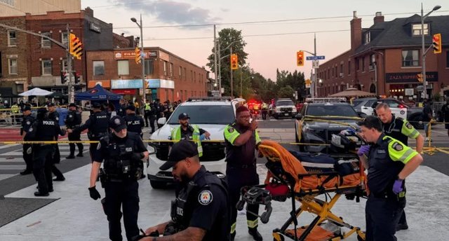 Të shtëna me armë gjatë një festivali në Toronto, 2 persona humbin jetën, 4 të tjerë mbeten të plagosur