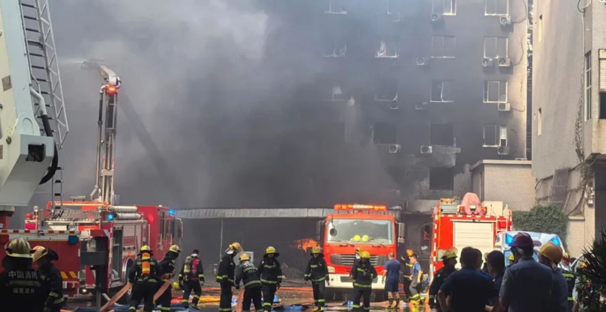 Tragjedi në Kinë, 28 viktima nga zjarri në një fabrikë këpucësh