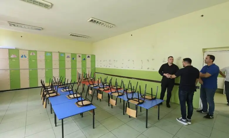 Nisin punimet për renovimin e SHFK “Abdyl Frashëri” në Haraçinë, Beqiri: Arsimi mbetet ndër prioritetet tona