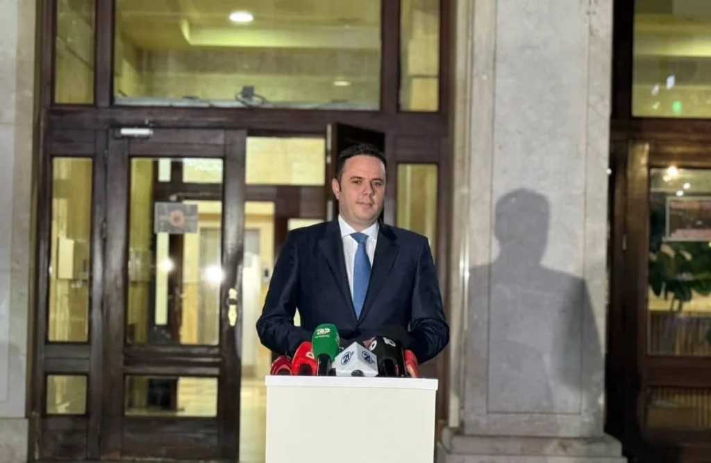 “Hap i mbarë”, Abdixhiku deklarohet pas takimit me Kurtin