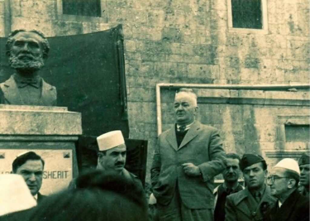 Patrioti Bedri Pejani u arrestua nga Sigurimi i Shtetit në Shqipni dhe iu dorëzua Beogradit